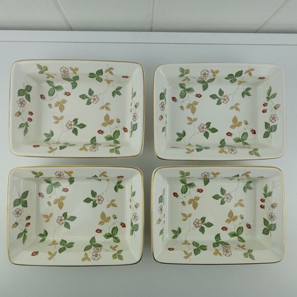 Wedgwood Wild Strawberry Oven To Table Hors d'Oeuvre Dishes 4 Piece Set - Picture 1 of 10